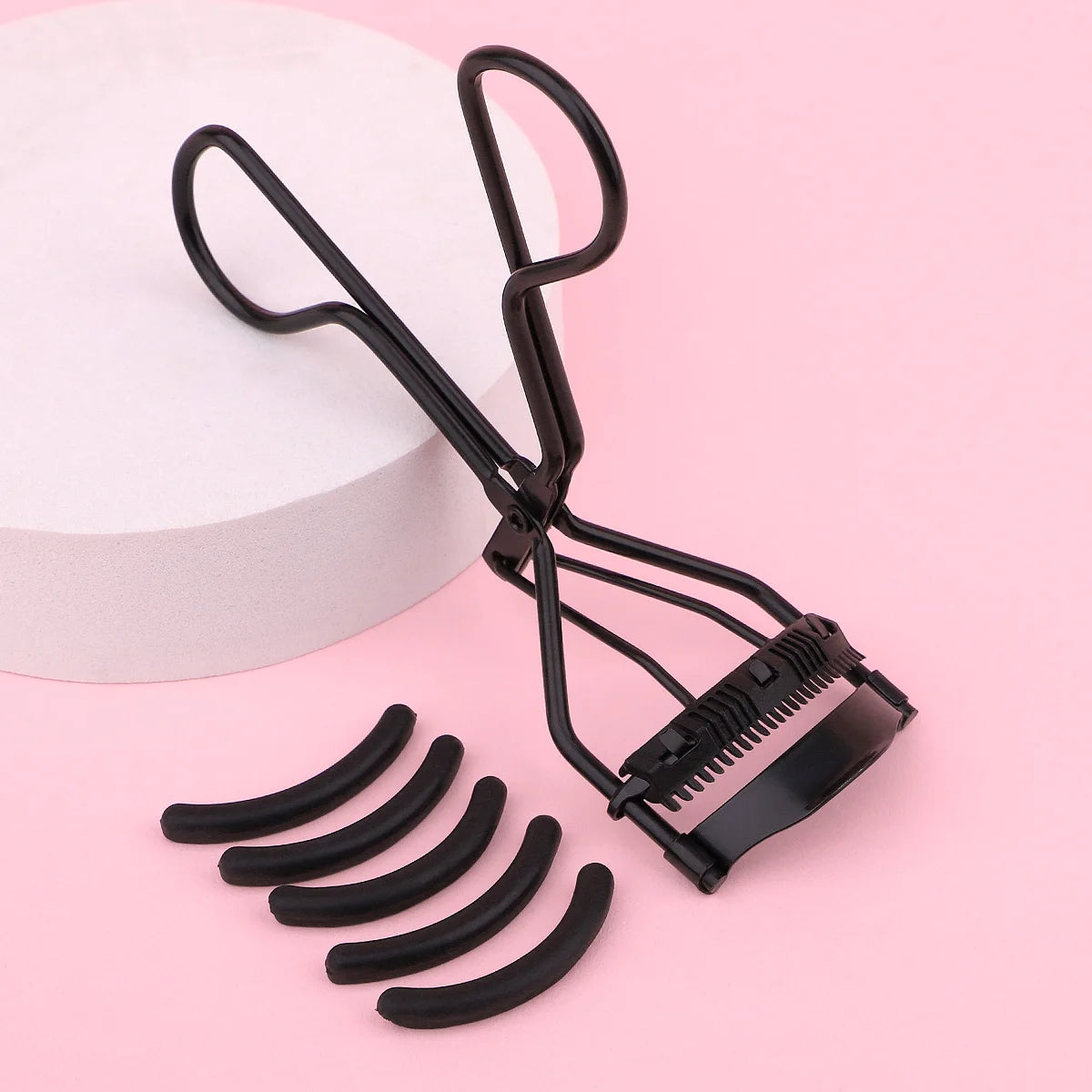 Eyelash curler